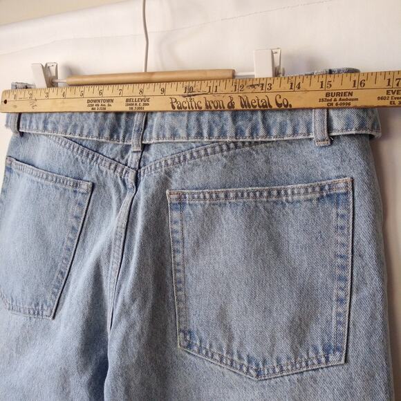 Zara 10 High Rise Denim Shorts with Belt Belted Light Wash Mom Jean Cuttoffs - Picture 9 of 11